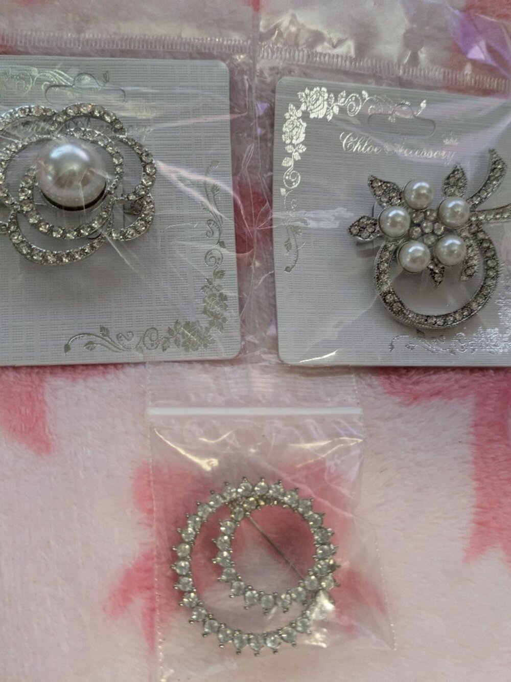 ~NWT Set of (3) Brooches